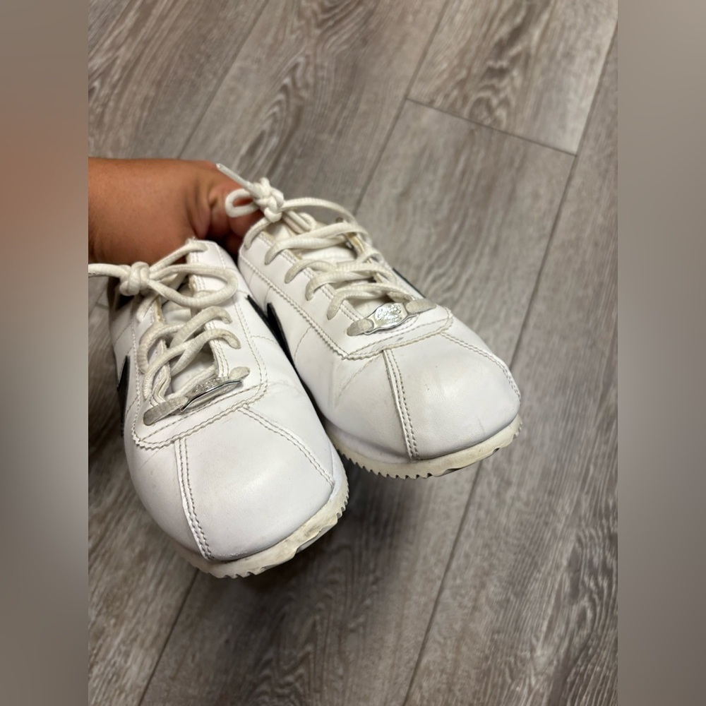 Nike Cortez black and white shoes - Picture 11 of 11